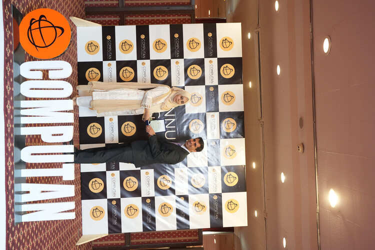 Sajeel's visit - Team photo 3